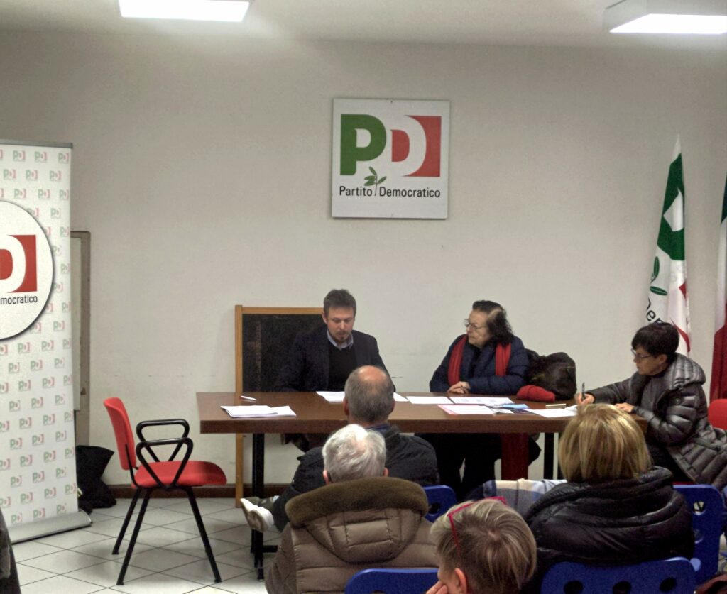 Davide Trevisan durante assemblea PD di Gorizia